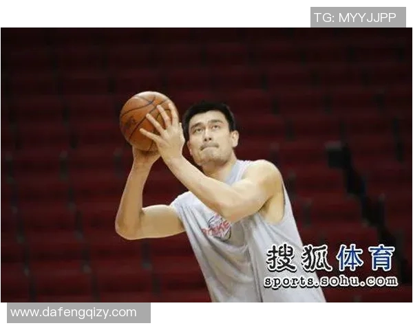 姚明在禁区内的单打技巧与战术分析带你领略篮球巨人的风采