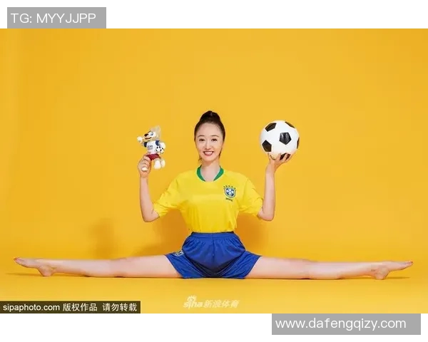 橙色头像下的足球明星女生展现青春活力与竞技魅力的完美结合